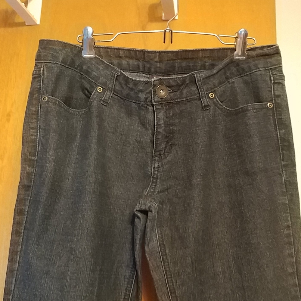 Jeans - Picture 2 of 4